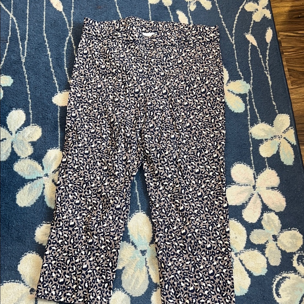 Leopard Print Women’s pull on capri/crops size 12